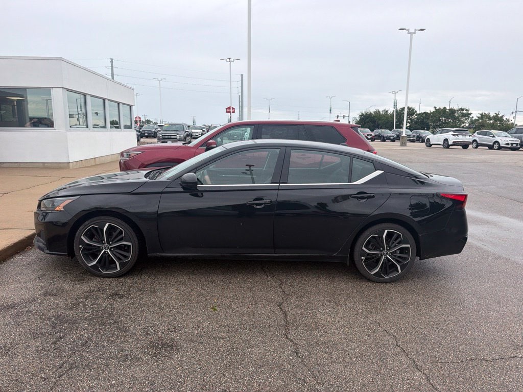 Used 2023 Nissan Altima 2.5 SR Sedan