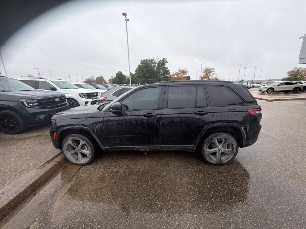 Used 2023 Jeep Grand Cherokee Altitude X SUV
