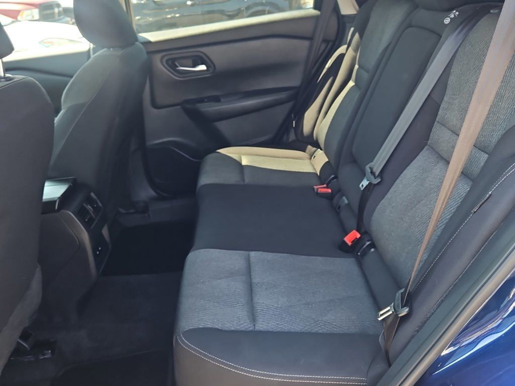 2025 Nissan Rogue SV - Photo 8