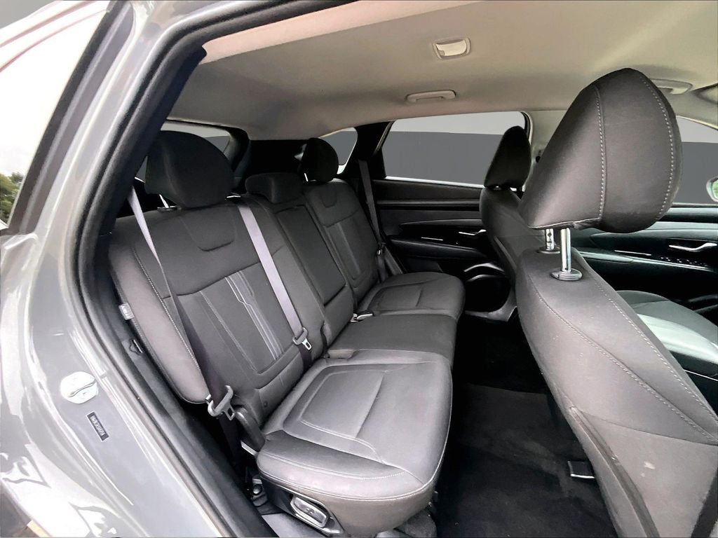 2025 Hyundai Tucson SEL - Photo 28