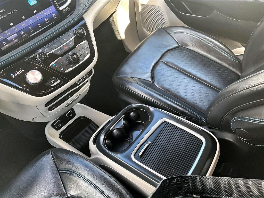2021 Chrysler Pacifica Hybrid Touring L - Photo 22