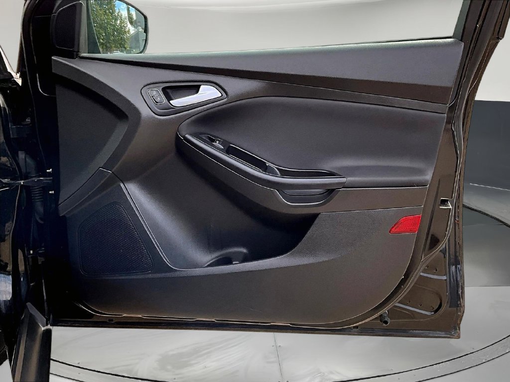 2016 Ford Focus SE - Photo 32