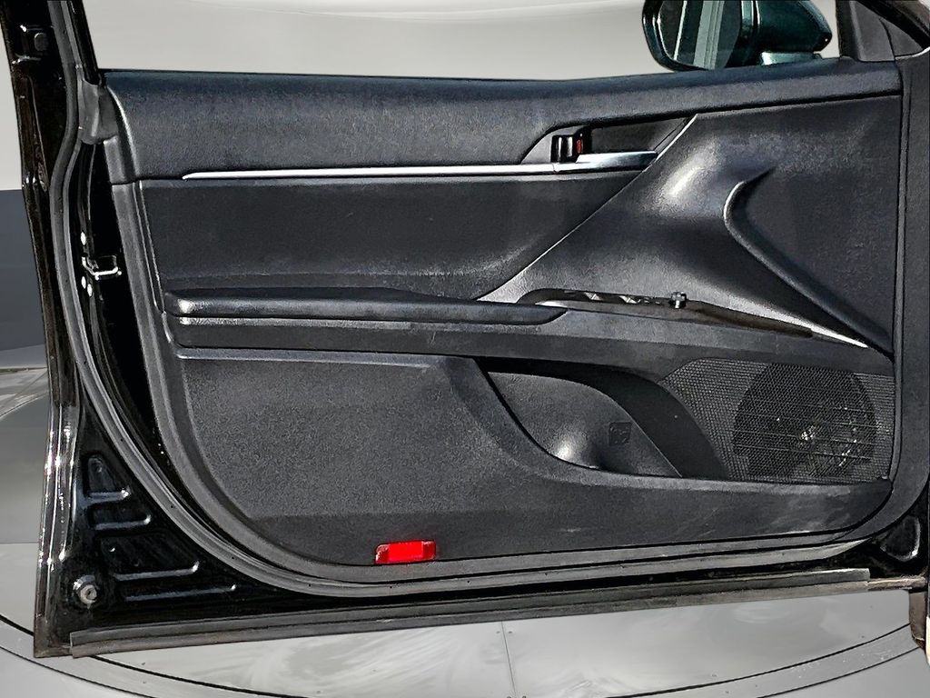 2023 Toyota Camry SE - Photo 24