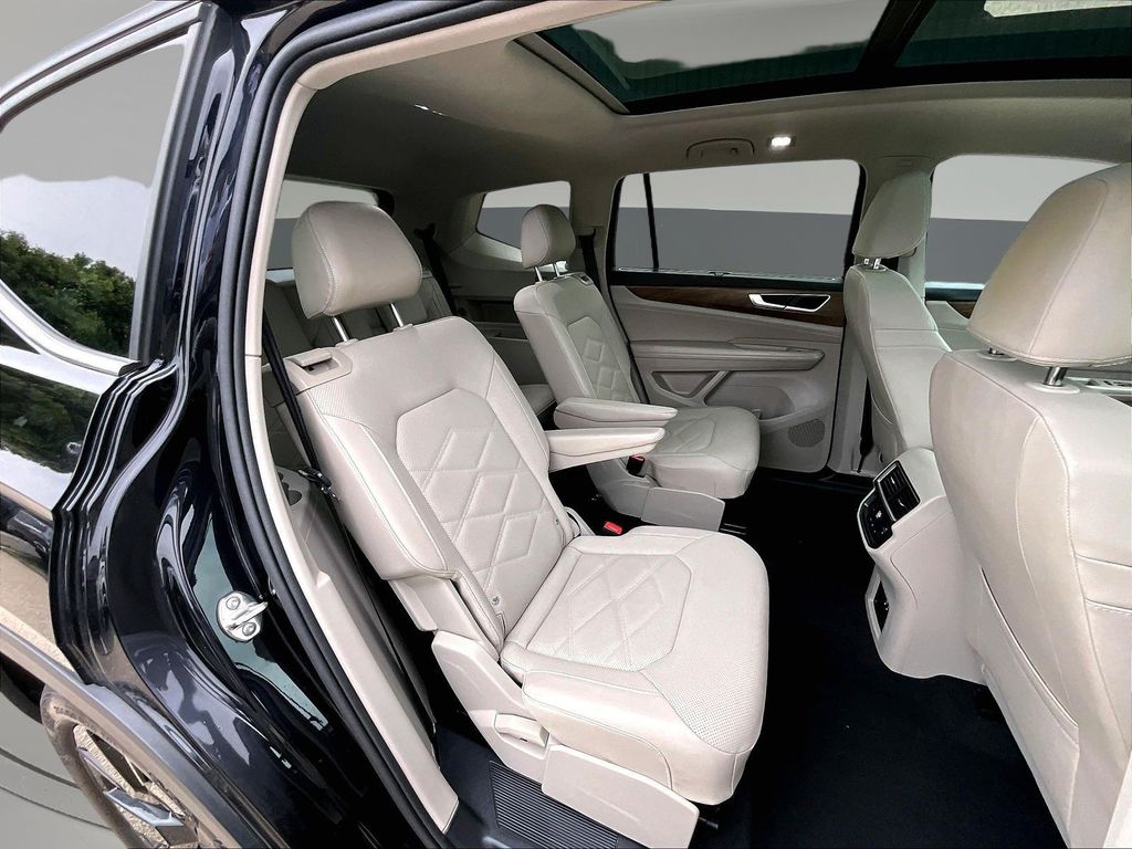 2026 Volkswagen Atlas SE w/Tech - Photo 26
