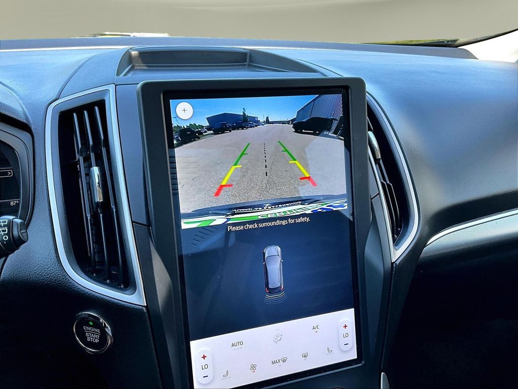 2022 Ford Edge SEL - Photo 17