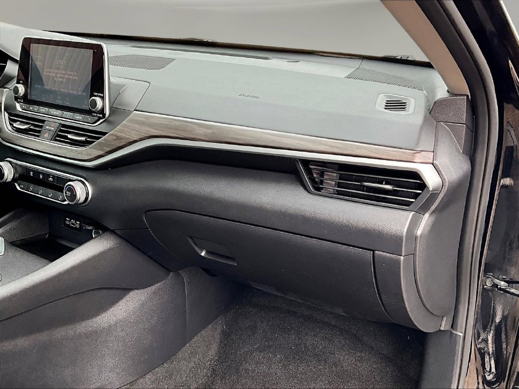 2025 Nissan Altima SV - Photo 28