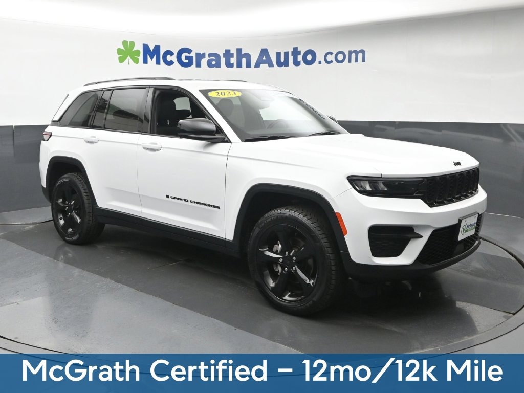 Used 2023 Jeep Grand Cherokee Laredo SUV