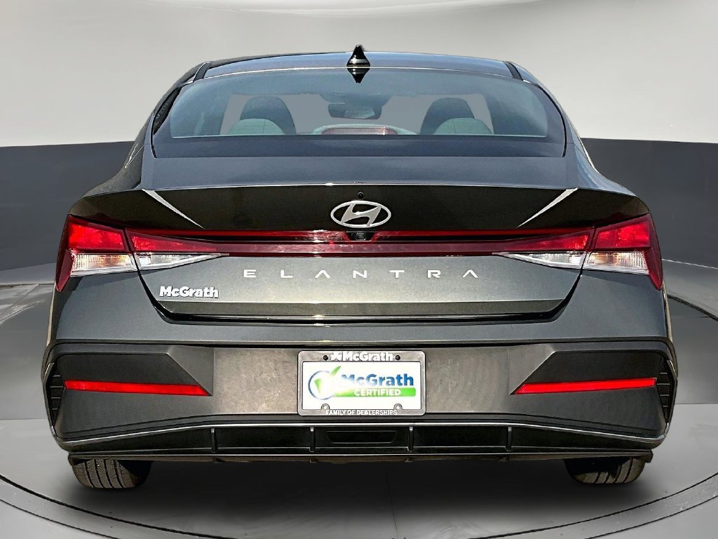 2024 Hyundai Elantra SEL - Photo 6