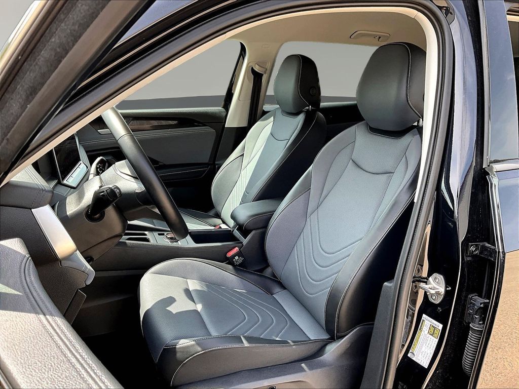 2026 Volkswagen Tiguan SE - Photo 25