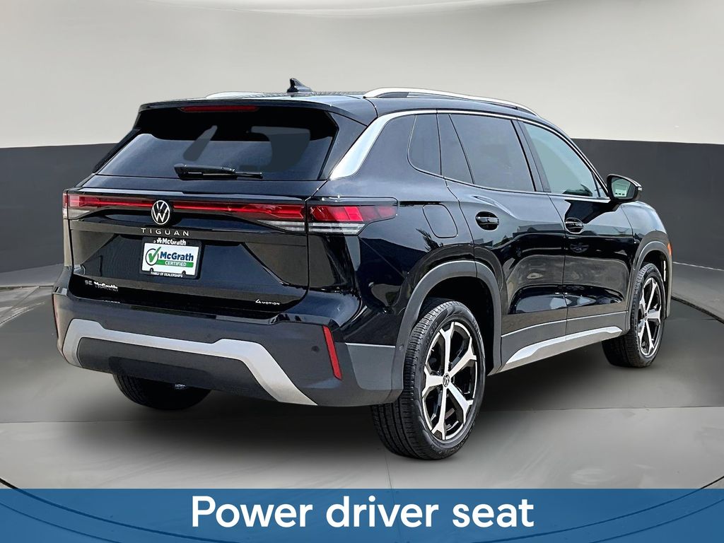 2026 Volkswagen Tiguan SE - Photo 8