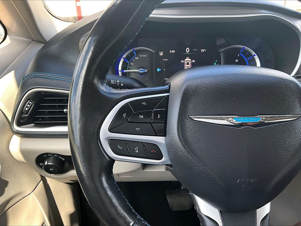 2021 Chrysler Pacifica Hybrid Touring L - Photo 14
