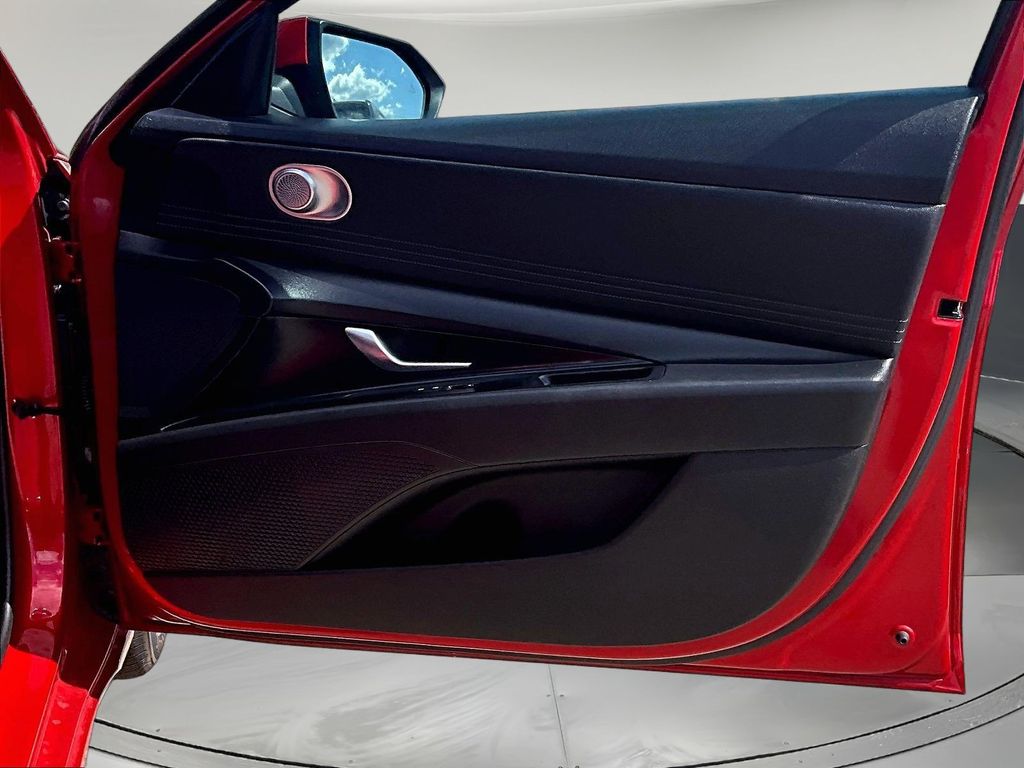 2022 Hyundai Elantra SEL - Photo 30