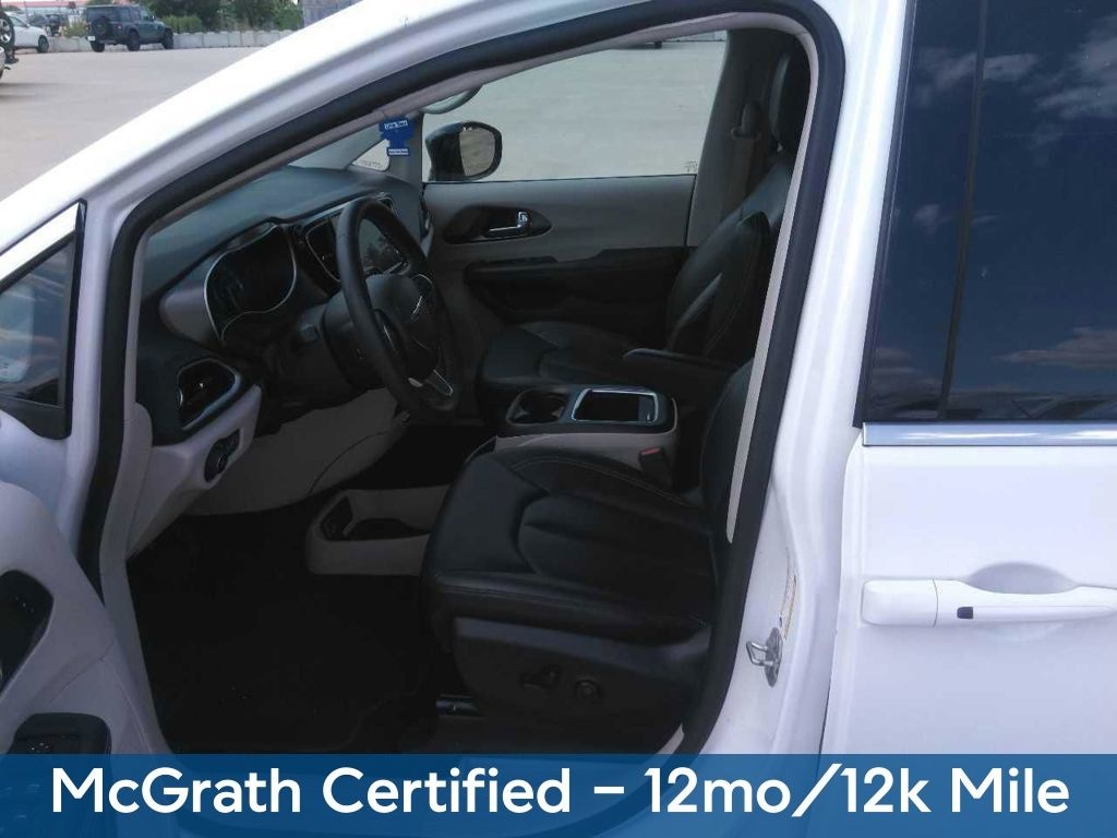 Used 2024 Chrysler Pacifica Touring L Van Passenger Van