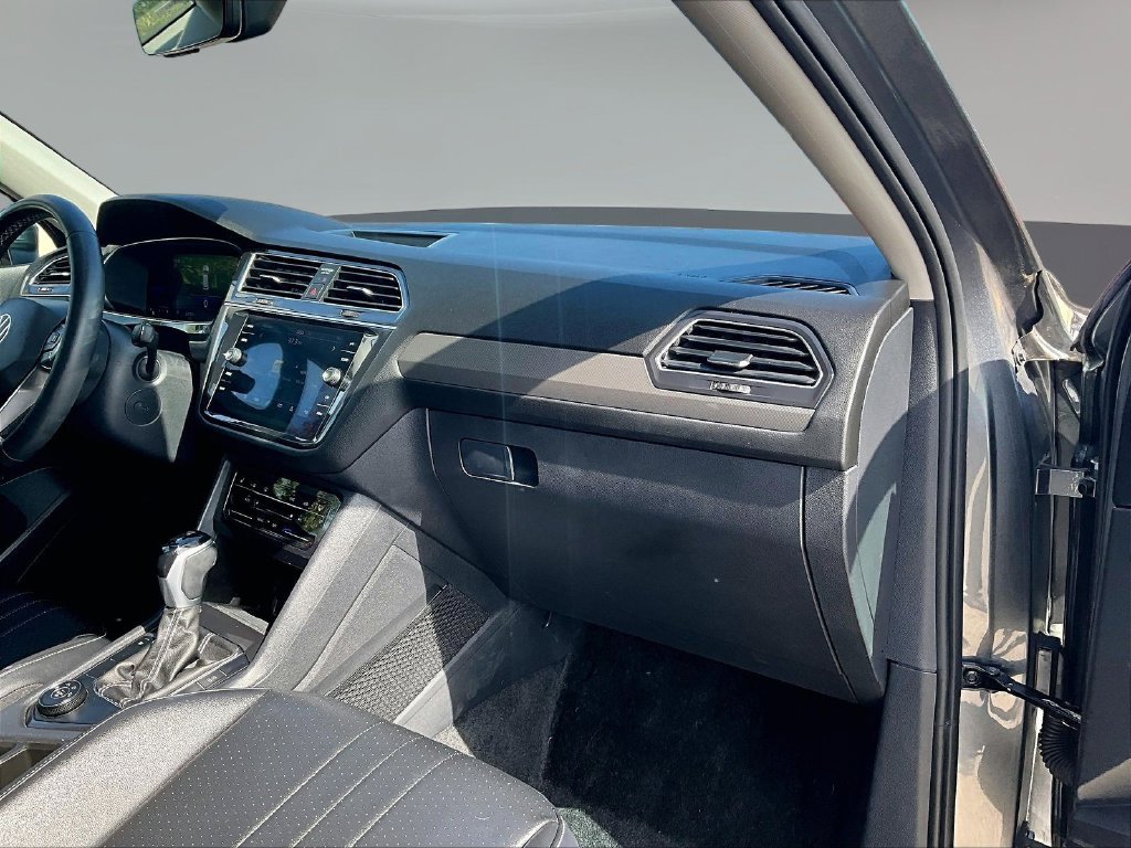 2023 Volkswagen Tiguan SE - Photo 31