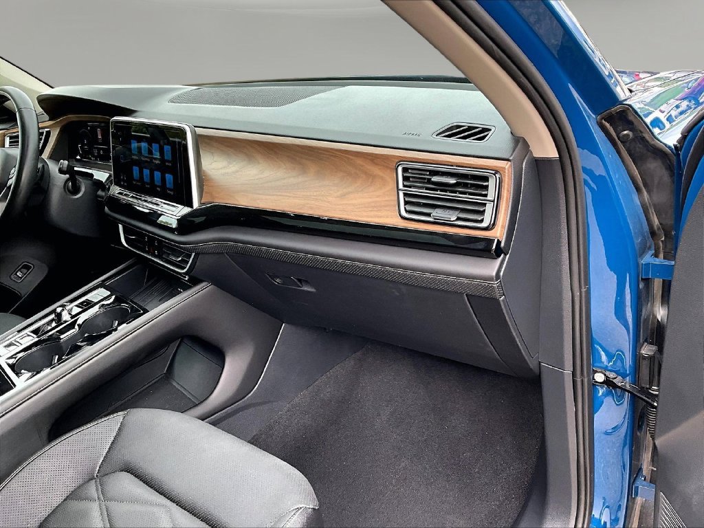 2026 Volkswagen Atlas SE w/Tech - Photo 30