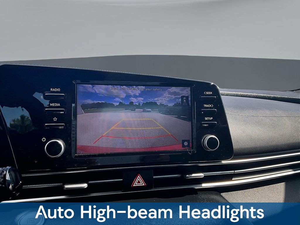 2022 Hyundai Elantra SEL - Photo 17