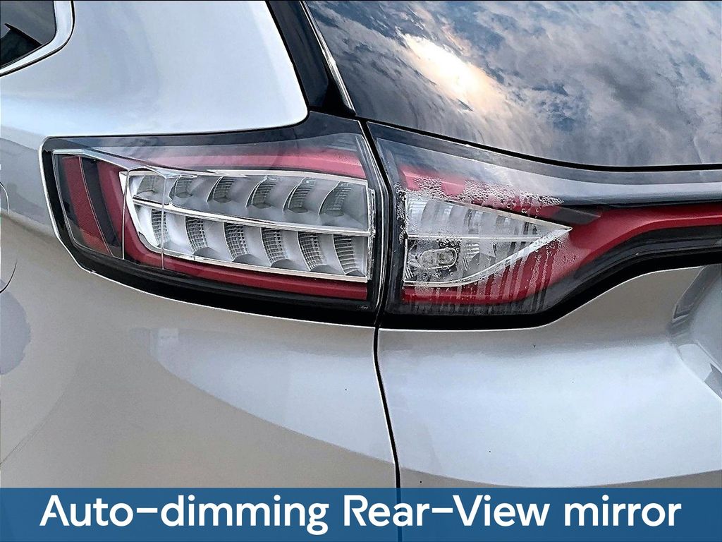 2016 Ford Edge SEL - Photo 27
