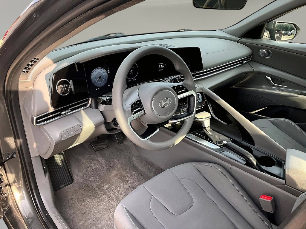 2024 Hyundai Elantra SEL - Photo 21