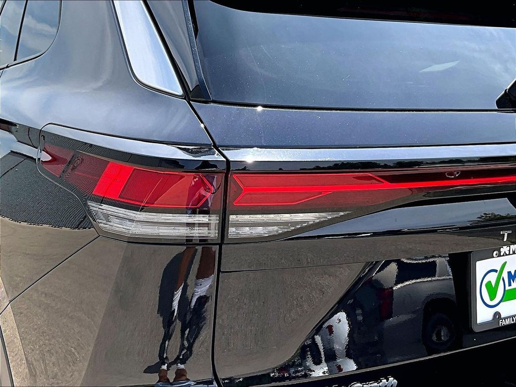 2026 Volkswagen Tiguan SE - Photo 27