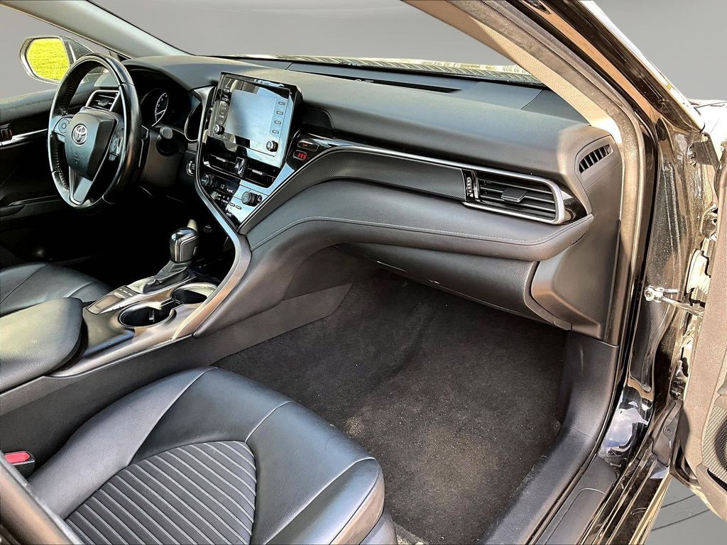 2023 Toyota Camry SE - Photo 29