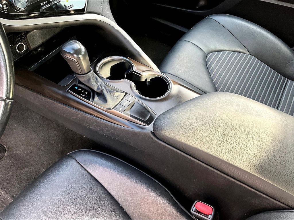 2023 Toyota Camry SE - Photo 23