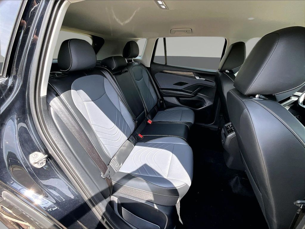 2026 Volkswagen Tiguan SE - Photo 29