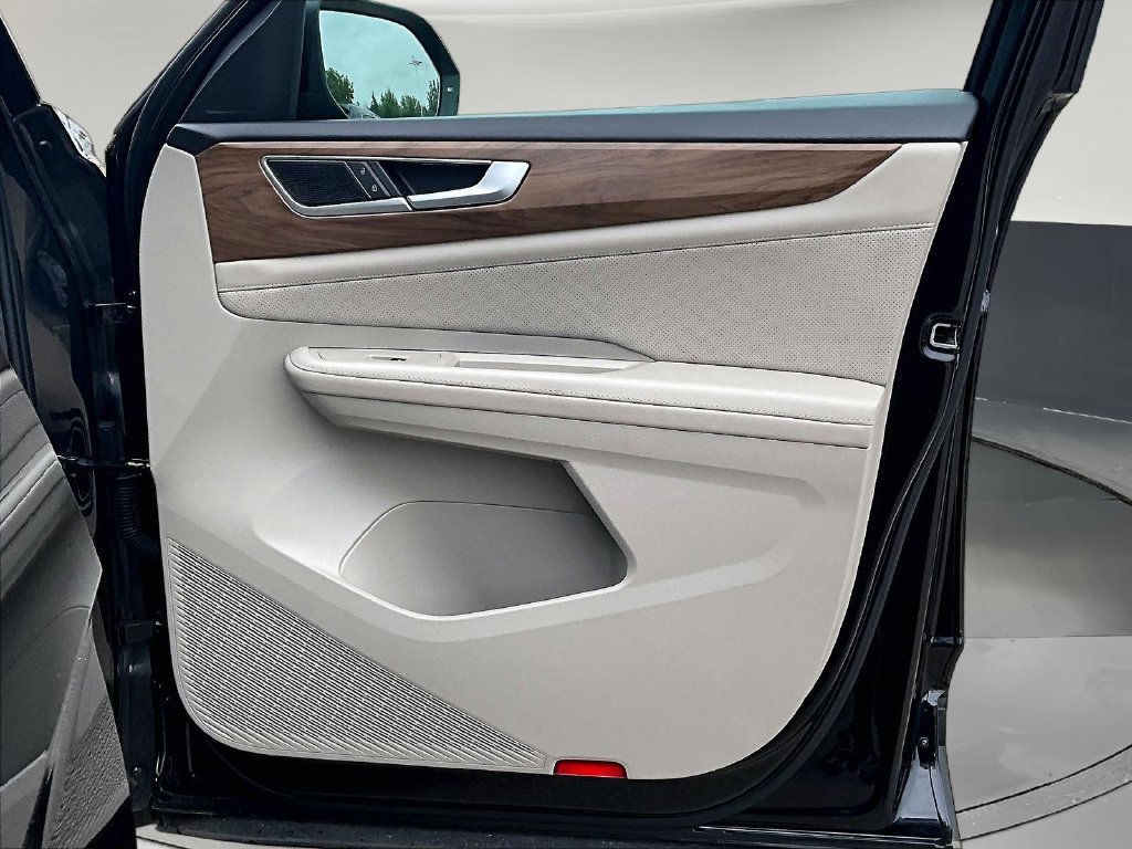 2026 Volkswagen Atlas SE w/Tech - Photo 30
