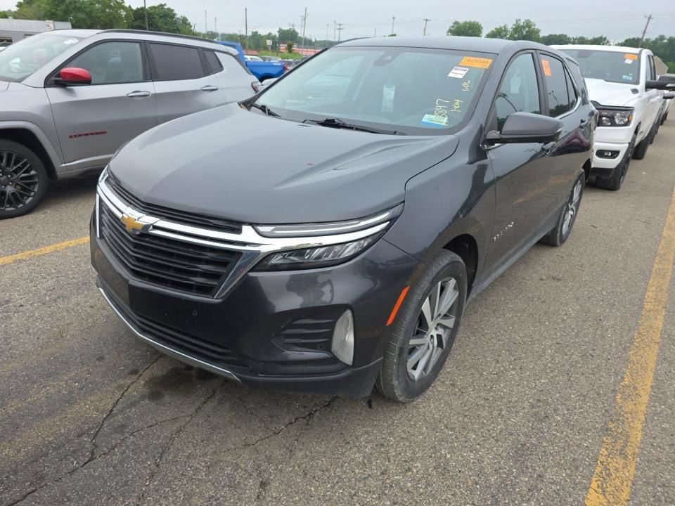 2023 Chevrolet Equinox LT - Photo 2