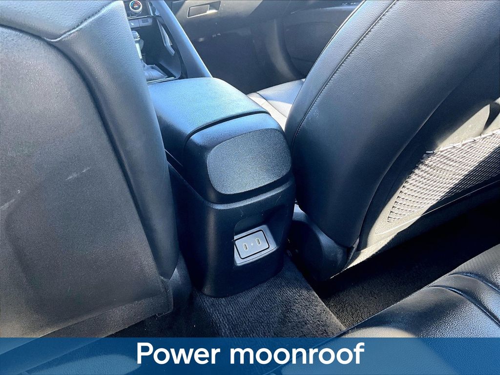 2025 Hyundai Elantra Limited - Photo 12