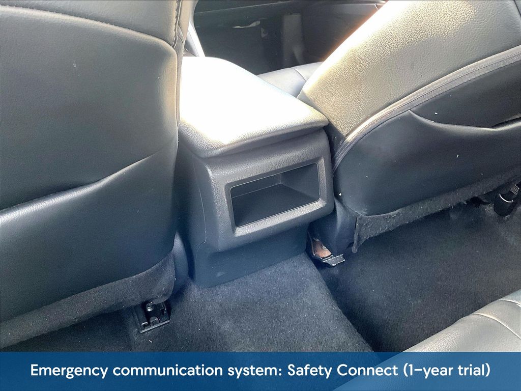 2023 Toyota Camry SE - Photo 13