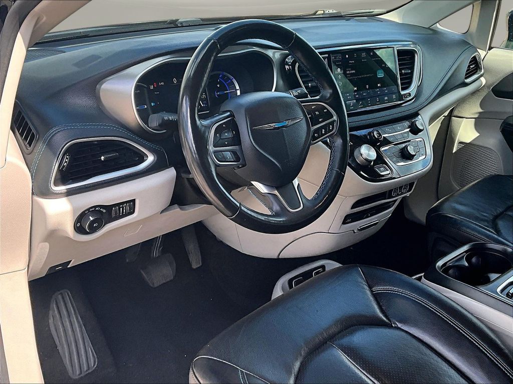 2021 Chrysler Pacifica Hybrid Touring L - Photo 21