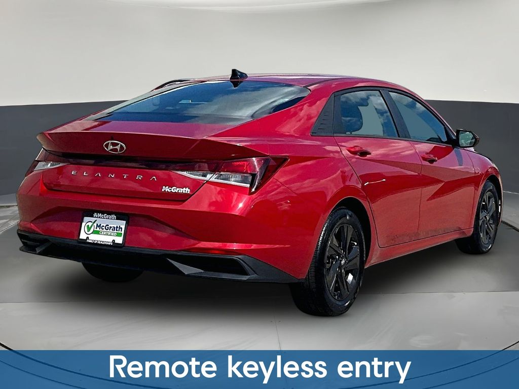 2022 Hyundai Elantra SEL - Photo 8