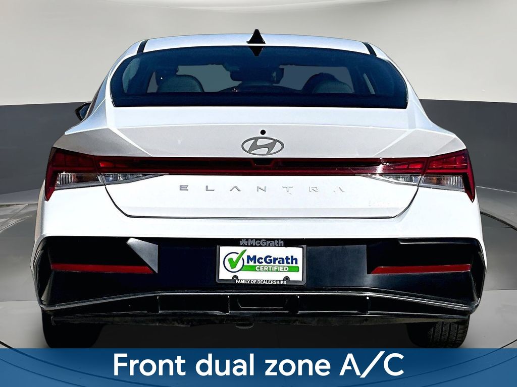 2025 Hyundai Elantra Limited - Photo 6