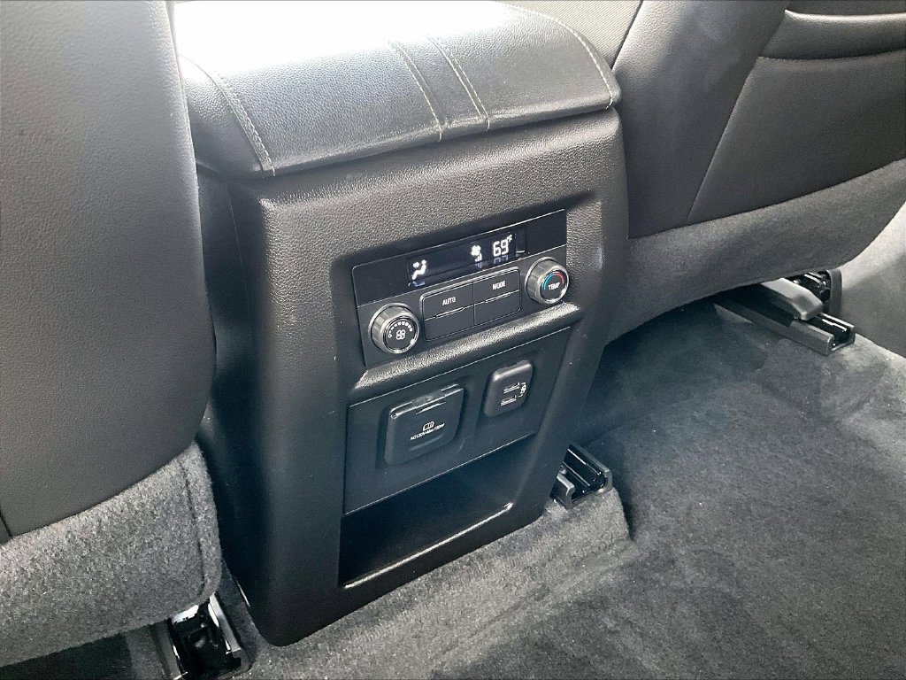 2023 Chevrolet Traverse 3LT - Photo 12