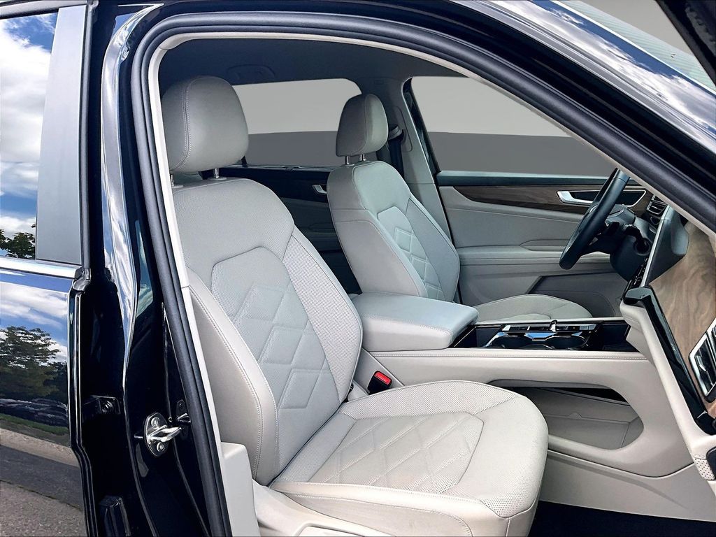 2026 Volkswagen Atlas SE w/Tech - Photo 34
