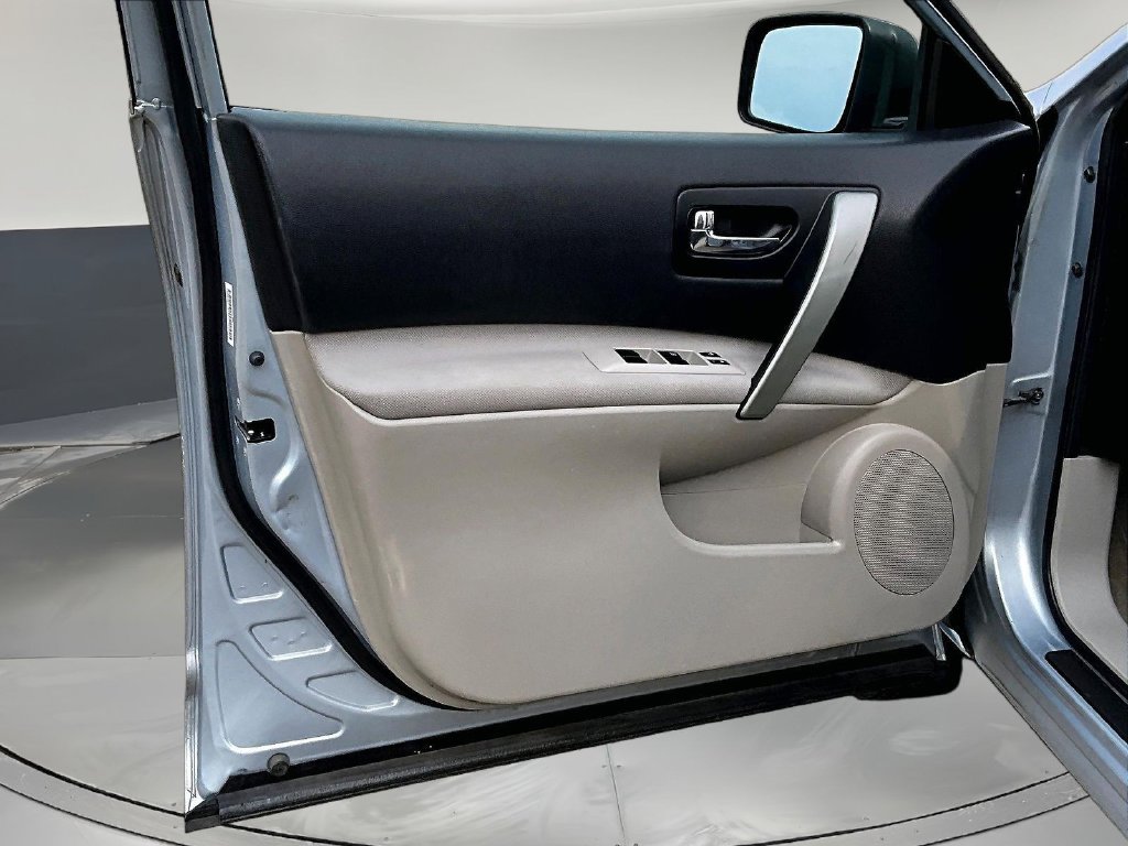 2014 Nissan Rogue Select S - Photo 23