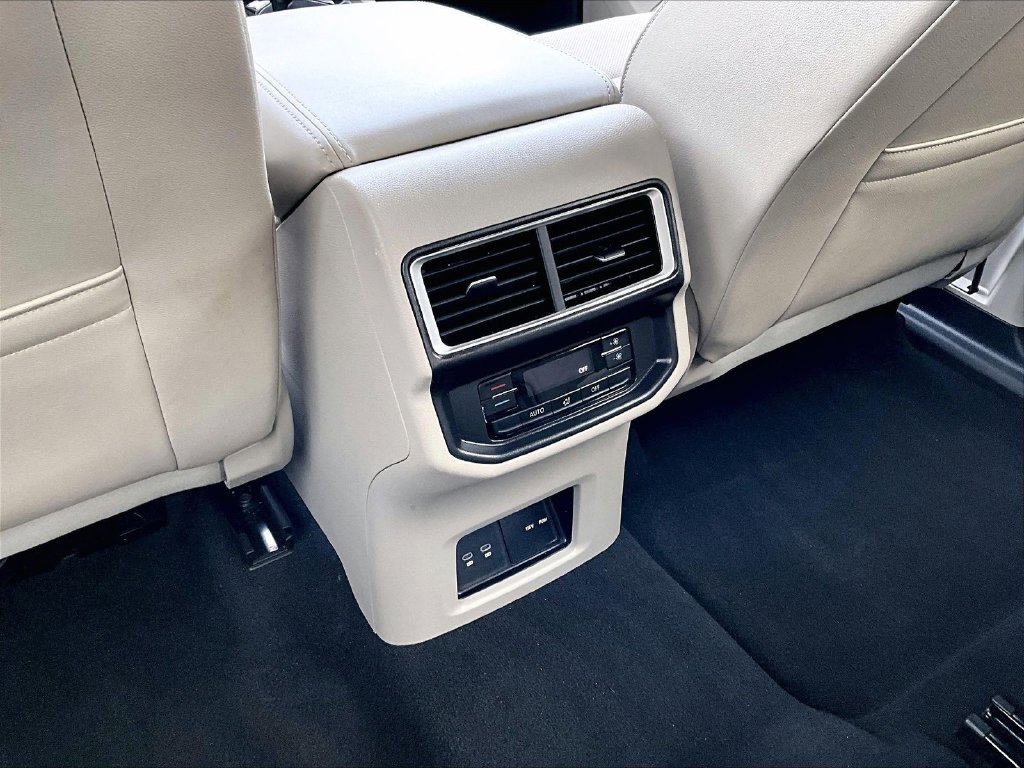 2026 Volkswagen Atlas SE w/Tech - Photo 12