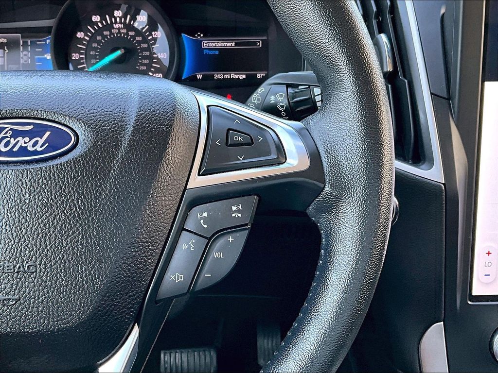2022 Ford Edge SEL - Photo 15