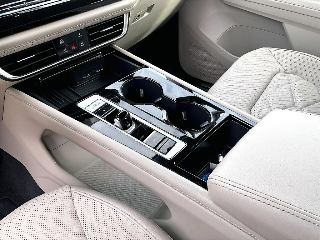 2026 Volkswagen Atlas SE w/Tech - Photo 22