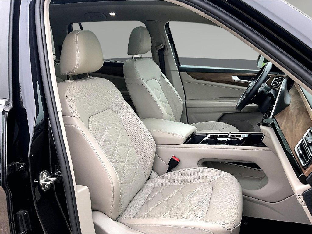 2026 Volkswagen Atlas SE w/Tech - Photo 31