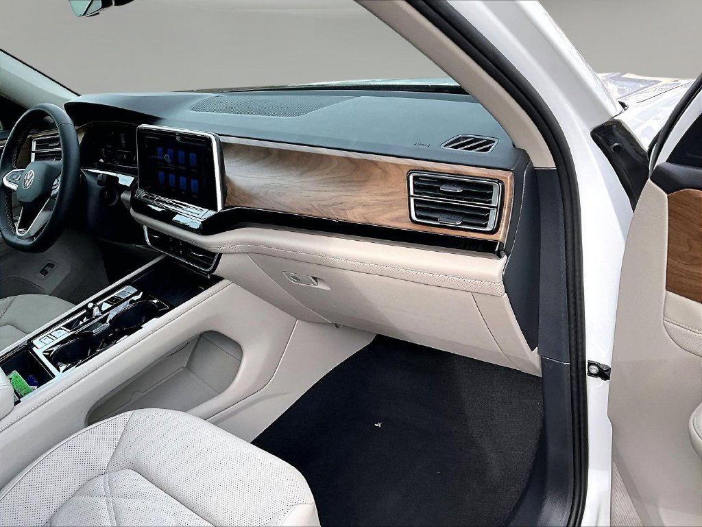 2026 Volkswagen Atlas SE w/Tech - Photo 29