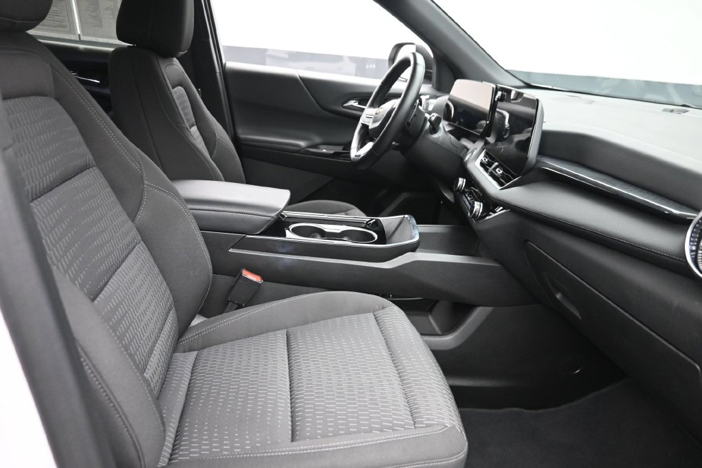 2025 Chevrolet Equinox LT - Photo 9