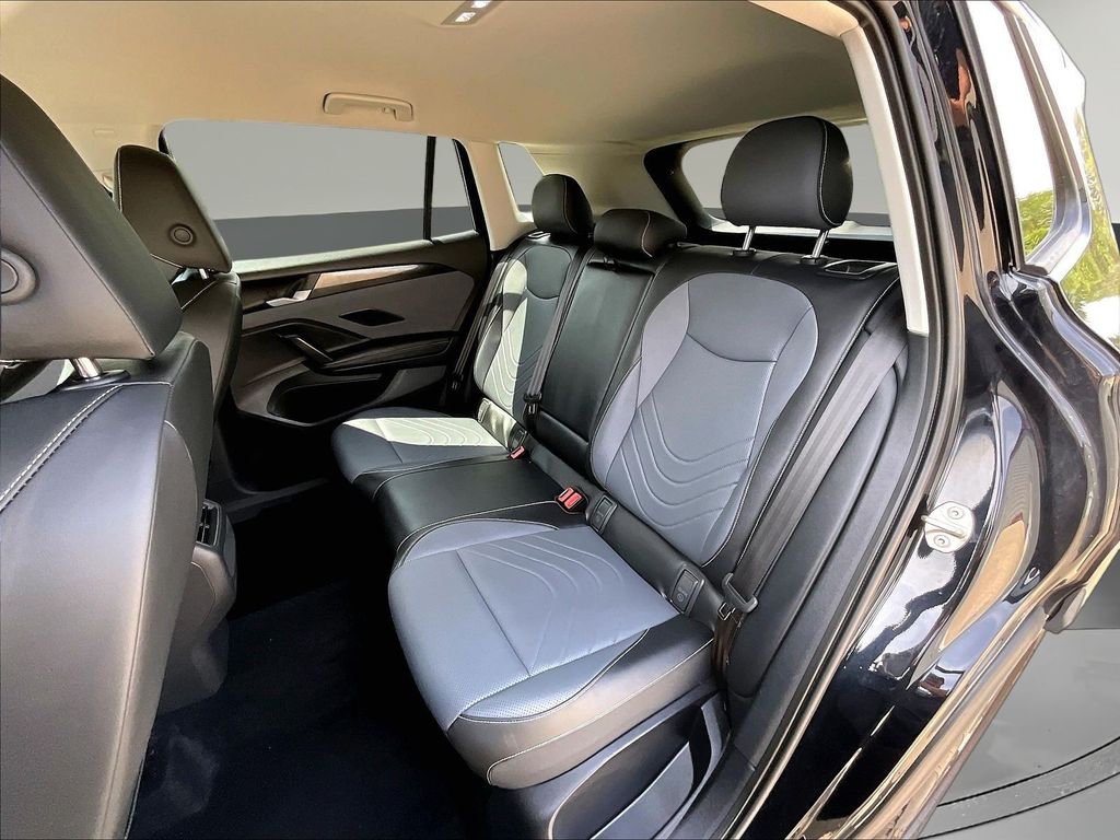 2026 Volkswagen Tiguan SE - Photo 26