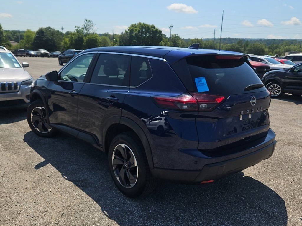 2025 Nissan Rogue SV - Photo 6