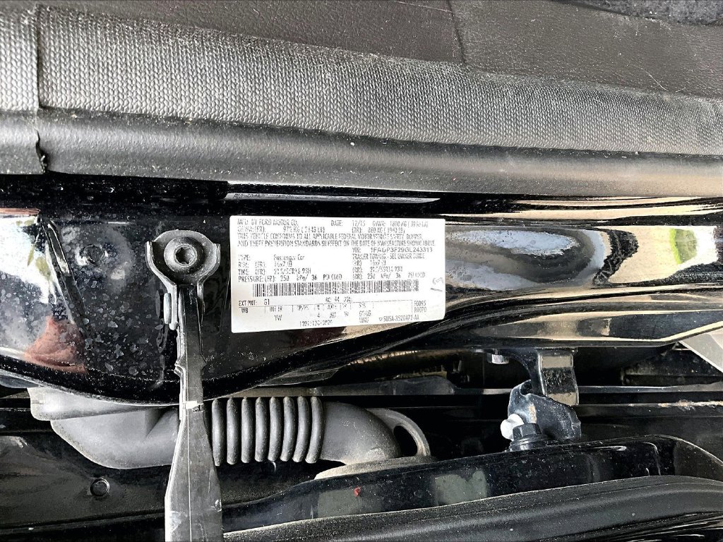 2016 Ford Focus SE - Photo 23