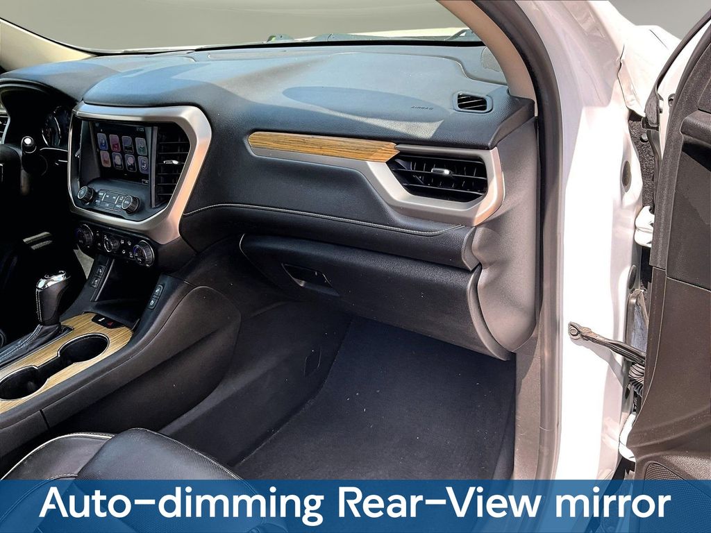 2017 GMC Acadia Denali - Photo 29