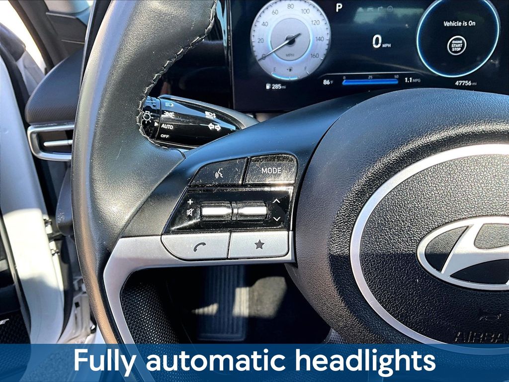 2025 Hyundai Elantra Limited - Photo 14