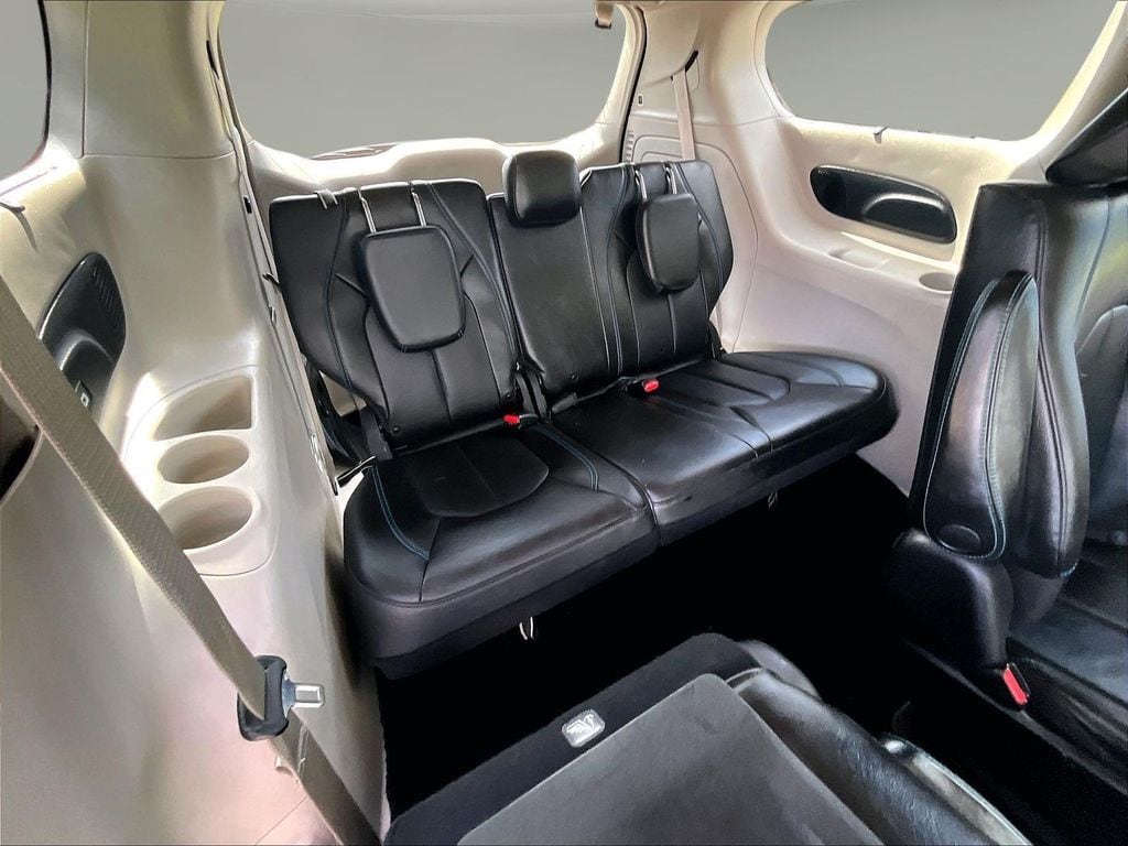 2021 Chrysler Pacifica Hybrid Touring L - Photo 28