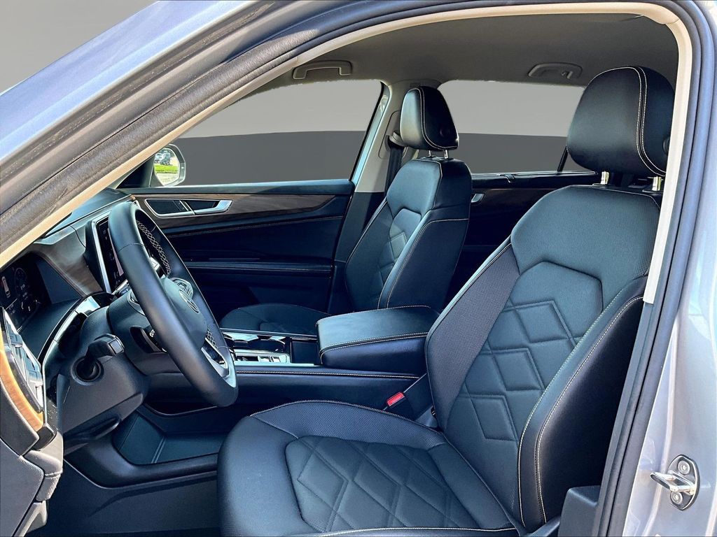 2026 Volkswagen Atlas SE w/Tech - Photo 24