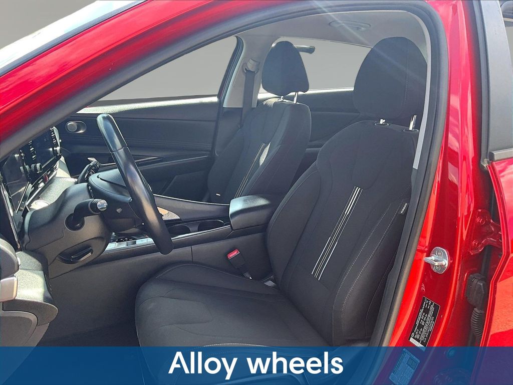 2022 Hyundai Elantra SEL - Photo 24